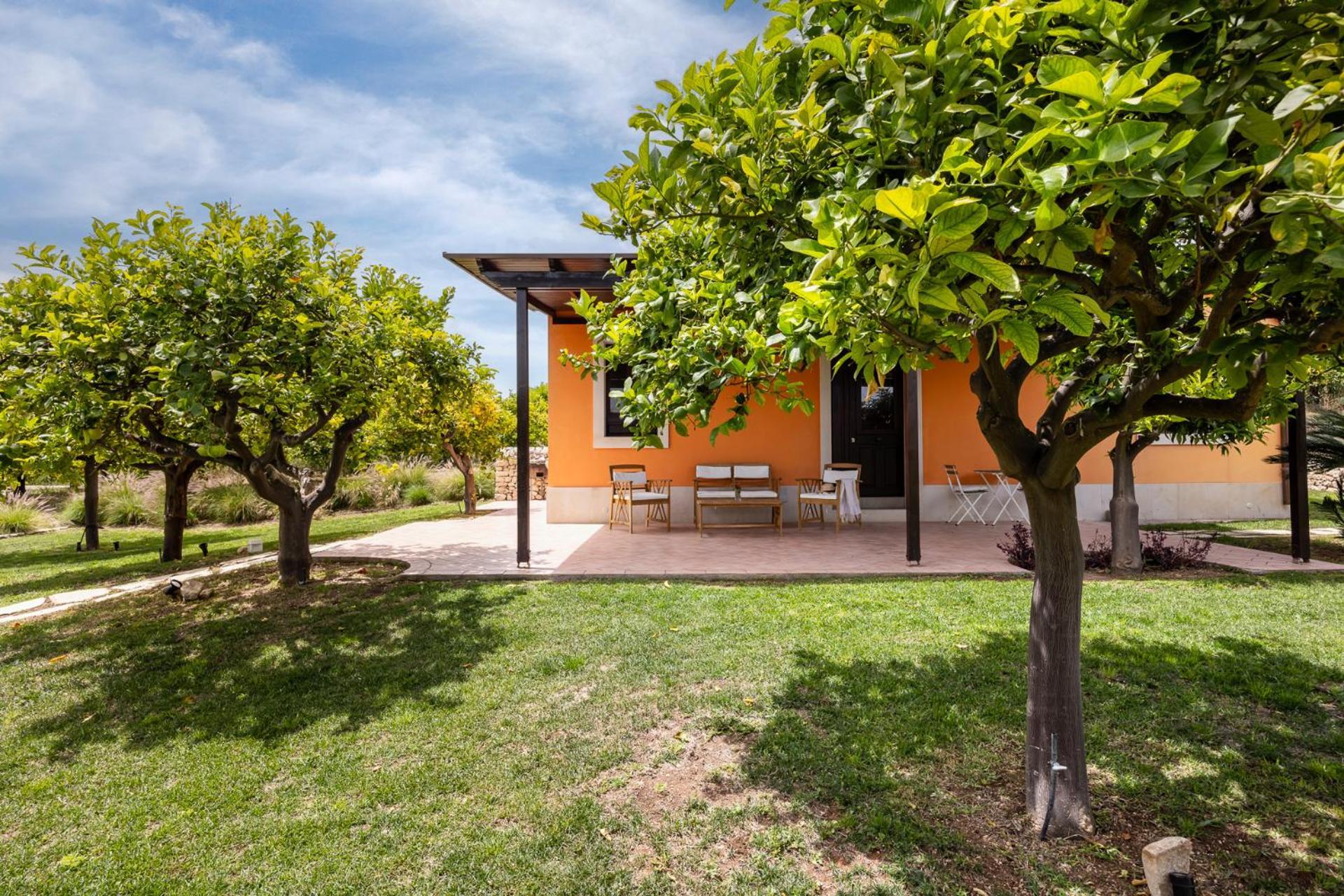 Fiore Di Vendicari B&B - Sicilian Charme, Lemon Grove And Sea Noto Exterior photo
